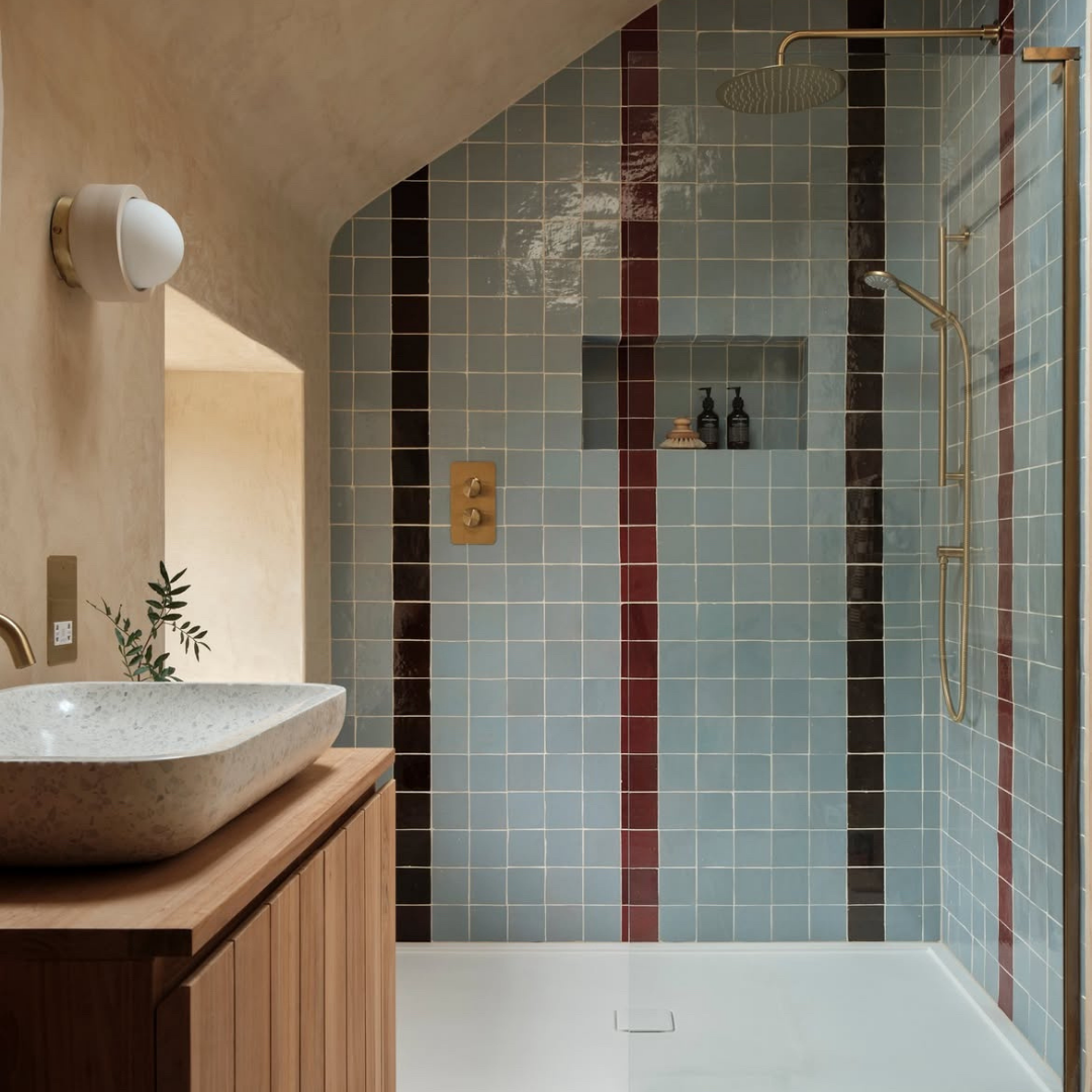 Matte vs Gloss Tiles: Where Each Finish Works Best in Modern Interiors